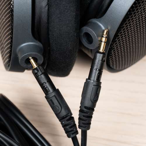 Audio-Technica ATH-R70xa headphone