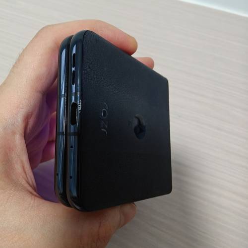 Motorola Razr 50 ultra淨機