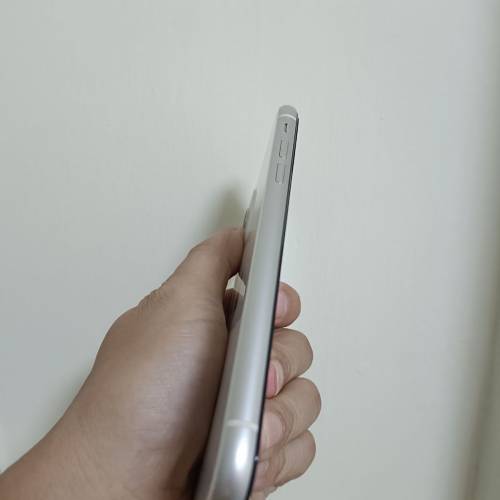 iPhone 11 64g white