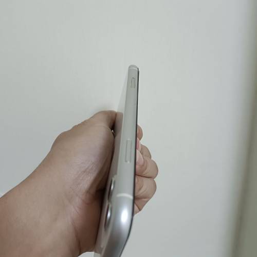 iPhone 11 64g white