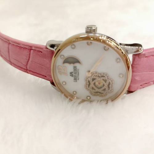 𝙑𝙞𝙣𝙩𝙖𝙜𝙚「𝙇𝙞𝙗𝙚𝙧𝙖𝙚𝙙𝙤𝙣」😍「玫瑰金+貝母面+透底」⌚女士自動上鏈腕錶