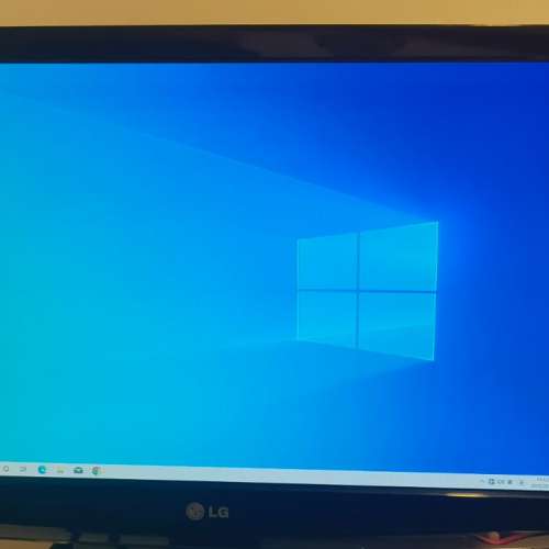 LG 23吋顯示器