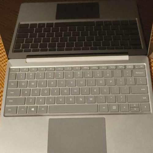 Microsoft Surface Laptop Go1
