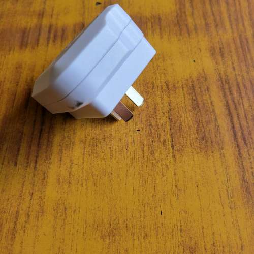 全新外國用旅行電插頭