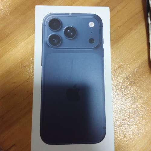 iPhone 17 Pro 256 go 深藍