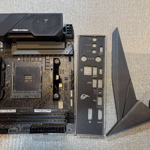ASUS ROG STRIX B550-I GAMING ITX 主機板 二手 私人自讓