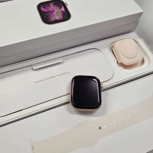 Apple Watch Series 11 (GPS) 42mm 鋁金屬錶殼配運動錶帶 MEU04 玫瑰金 99%新