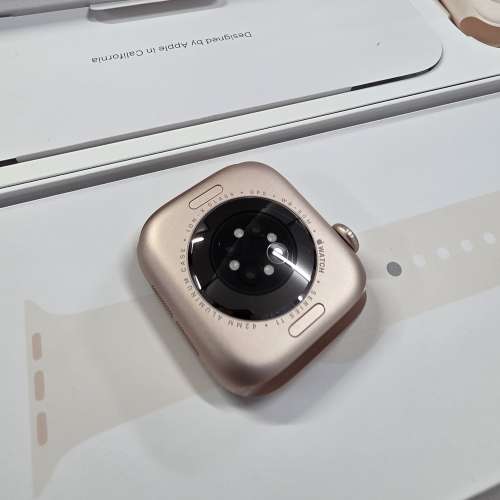 Apple Watch Series 11 (GPS) 42mm 鋁金屬錶殼配運動錶帶 MEU04 玫瑰金 99%新