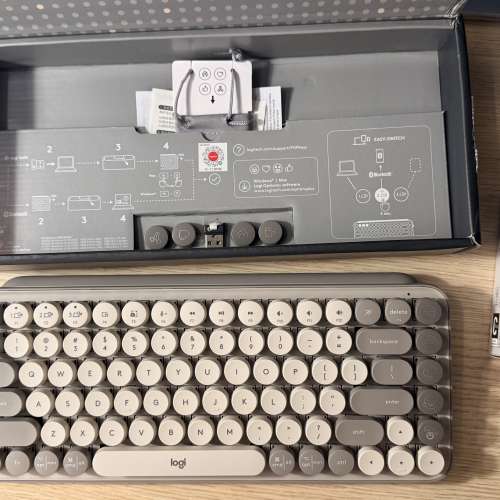 Logitech Pop Keys & Mouse 無線藍芽滑鼠與機械鍵盤