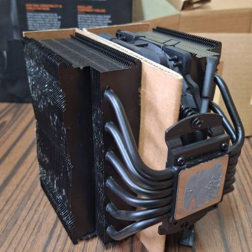 貓頭鷹Noctua NH-D15 Chromax Black LTT Limited Edition