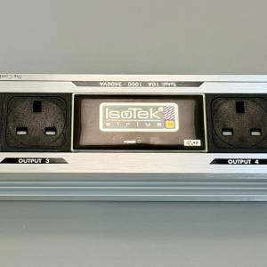 ISOTEK EVO3 Sirius 6位 英式 13A 銀色版本