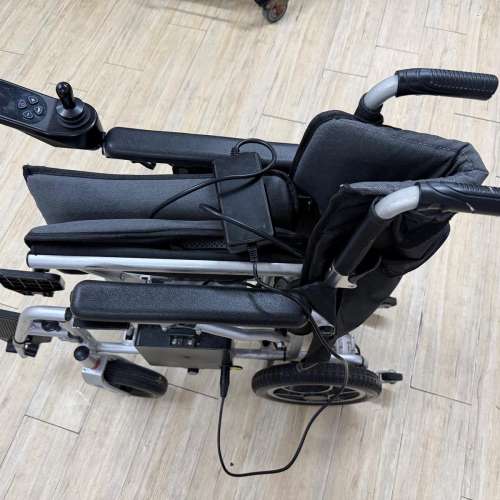 輕便電動輪椅