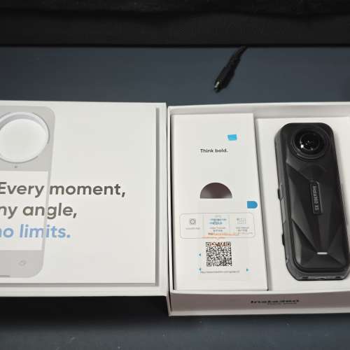 Insta360 X5 8K 360 Action Cam 連盒