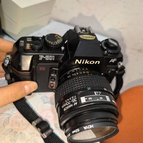 有莓轻度全正常功能[红旗][红旗]尼康F-501胶片单反+AF NIKKOR 35-70mm f3.3-4.5镜头