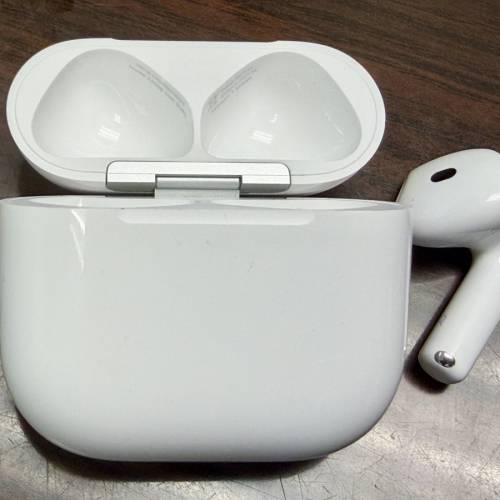 Apple AirPod 4 充電盒連單右耳機 R only