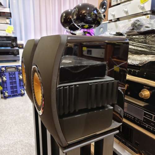 KEF LS50