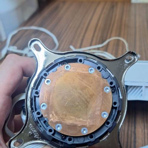 ASUS ROG STRIX LC 240 RGB WHITE 水冷 AIO
