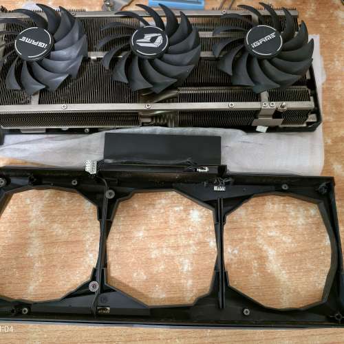 七彩虹RTX3080 散熱器，有帶屏幕