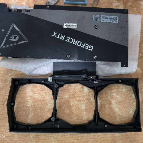 七彩虹RTX3080 散熱器，有帶屏幕