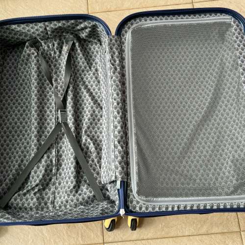 Minions 小黃人 30寸 行李箱, 30" 4 wheels soft suitcase HK$100.00