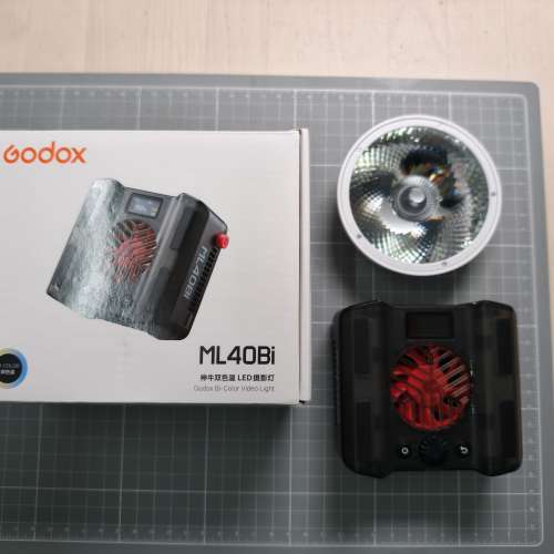 神牛ML40bi 雙色 40w 補光燈內置電池+Ulanzi TH04 燈架 俯拍 懸停支架 可夾枱