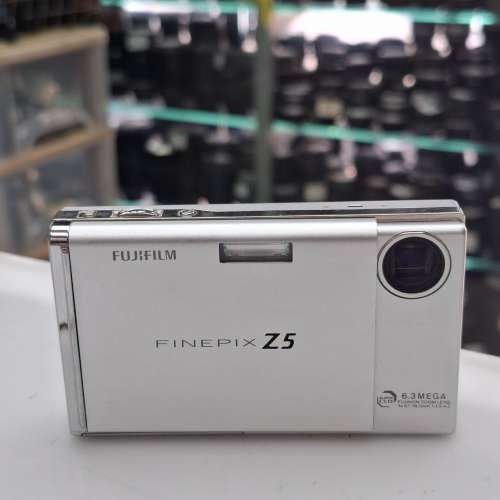FUJIFILM FINEPIX Z5 SUPER CCD