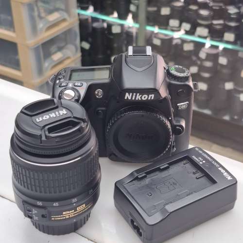 NIKON D80 CCD + AF-S 18-55MM