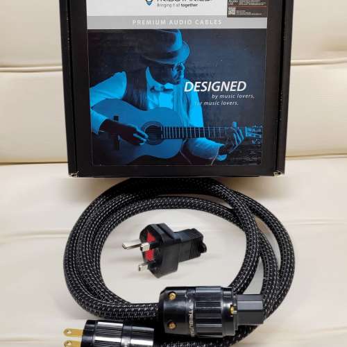 Tributaries 8P-IEC 12AWG 銅電源線