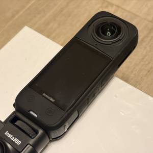 Insta360 X5 Essentials Bundle 有保養