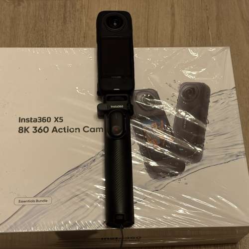 Insta360 X5 Essentials Bundle 有保養