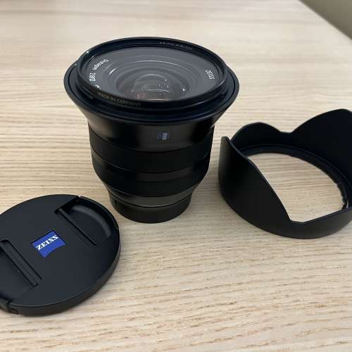 Carl Zeiss Touit 2.8/12 富士 X-Mount
