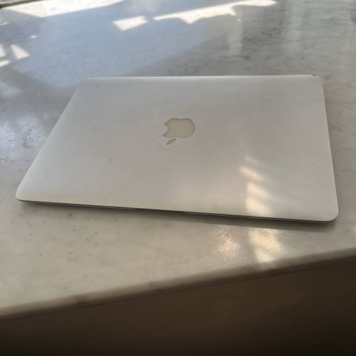 MacBook Air 13.3 (留意描述）
