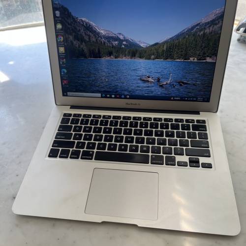 MacBook Air 13.3 (留意描述）