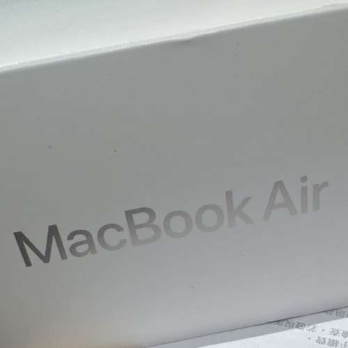 全新13&rdquo; Apple Macbook Air M5