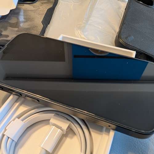 iPhone 13 mini 256G 連多個機套
