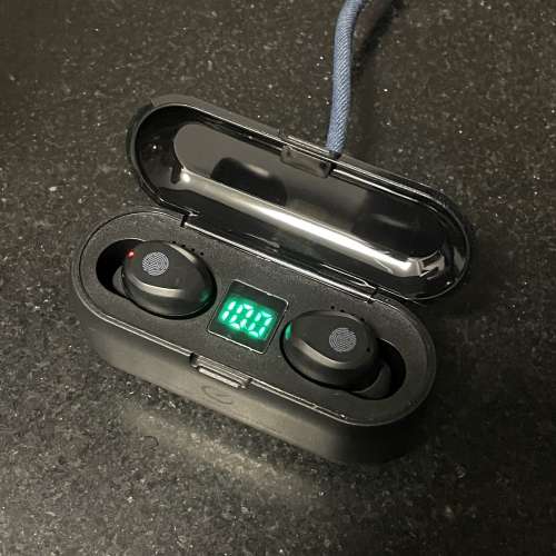Stereo 5.1 wireless earbuds