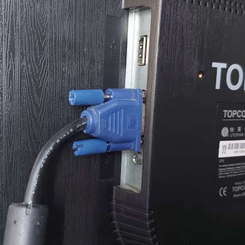 屯門良景輕鐵站交收 Topcon 21.5吋 Bravo LED22 內置喇叭 顯示器