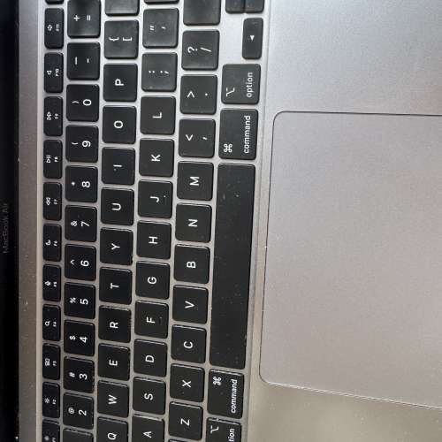 MACBOOK AIR 13 M1 256GB 2個輕微撞 電池378