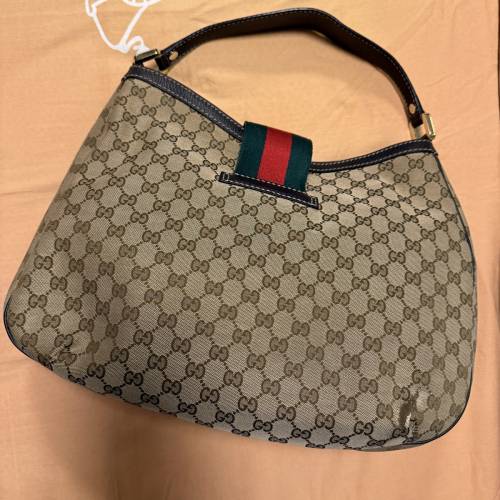 Gucci 經典GG logo 單肩包
