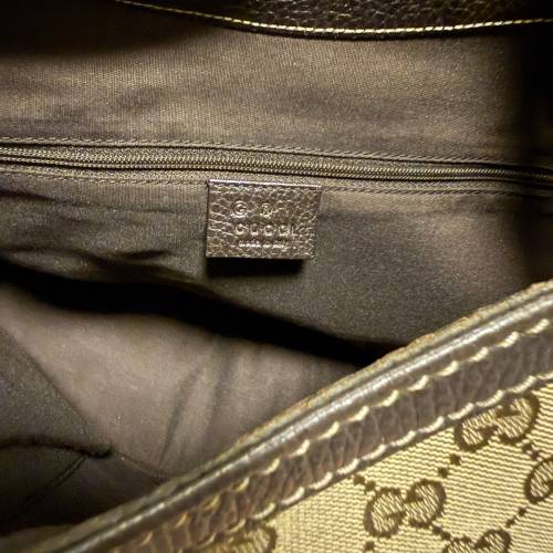 Gucci 經典GG logo 單肩包
