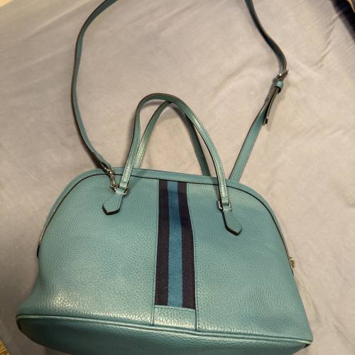 真品Gucci 湖水藍真皮斜孭袋