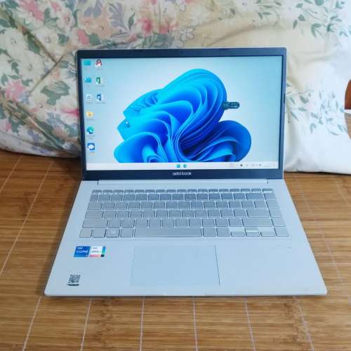 Asus Adolbook ADOL14EA