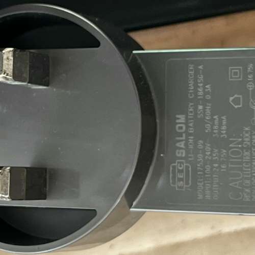 Dyson DC44 Animal 手提吸塵機 + 電池 + 充電器 (機頭有問題) 現零件機出售 HK$100.00