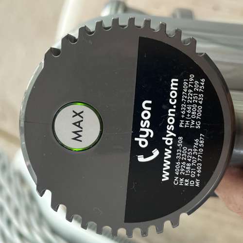 Dyson DC44 Animal 手提吸塵機 + 電池 + 充電器 (機頭有問題) 現零件機出售 HK$100.00