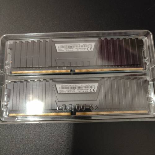 Corsair Vengeance LPX 16GB DDR4 3200 RAM 8Gb x2
