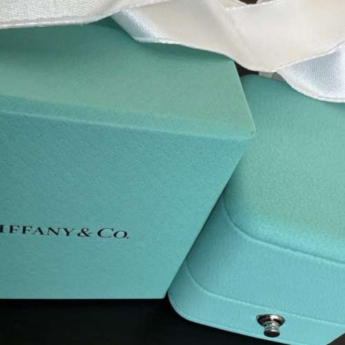 Tiffany t ring yellow gold 6