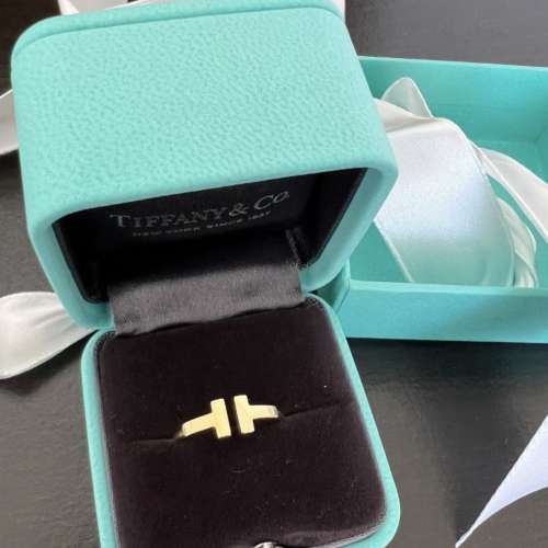 Tiffany t ring yellow gold 6