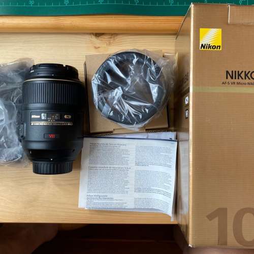 Nikon AF-S VR micro 105mm F2.8G with Nikon Filter  100% work 98% New