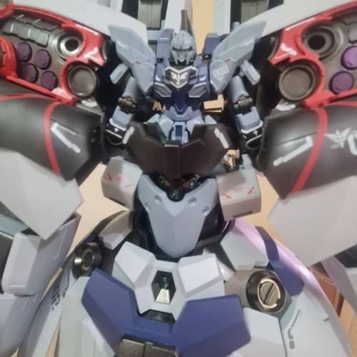 已砌上色1/144 新自護號 原石連特效光環
