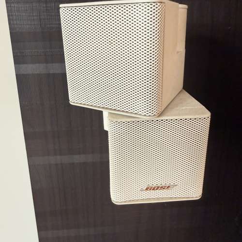Bose Lifestyle V35 home theatre system with premium Jewel cube speakers